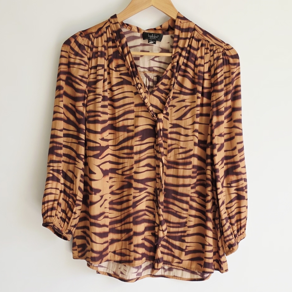 Belldini Animal Tiger Print V-Neck With Tie Career Wear Blouse Women's Size S